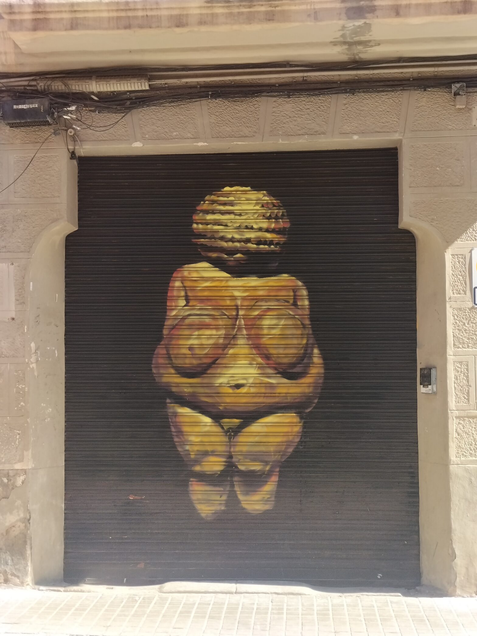 Imagen del graffiti de Venus de Willendorf