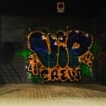 Bubble letter de VIP CREW en amarillo verde y azul